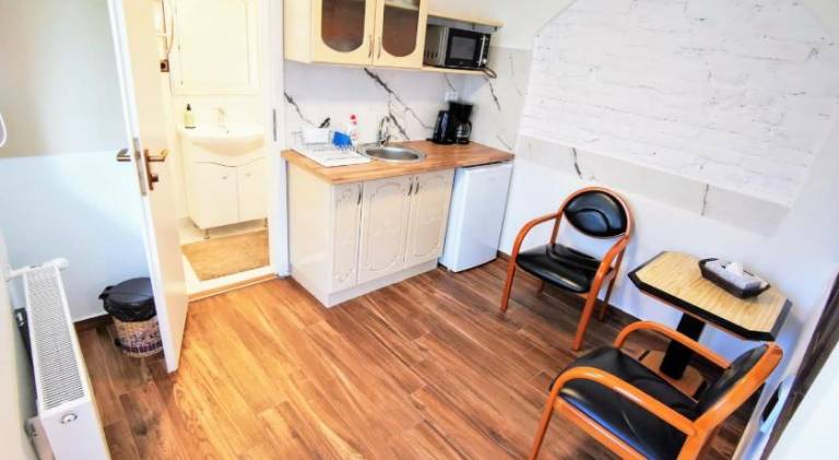 Rental apartment with patio | Pet-friendly — photo 5