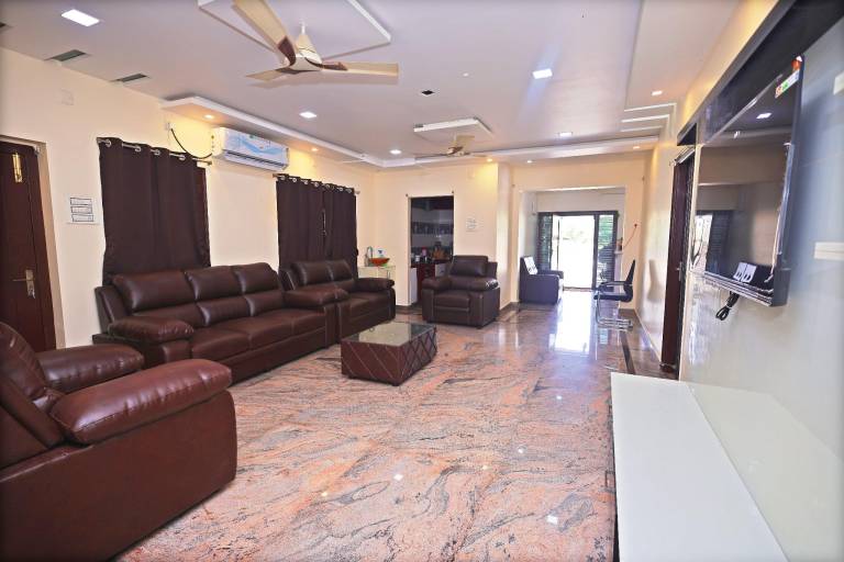 Jay and Jas Hotel — photo 2