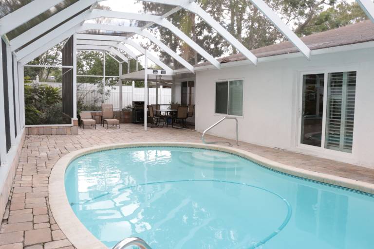 House  Cove Springs