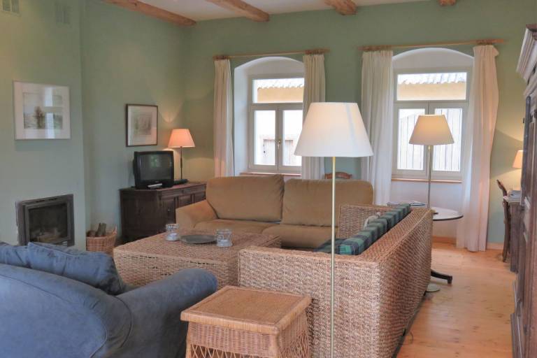 Family-friendly vacation home with terrace, BBQ & garden | Nature view | Pets allowed — photo 2