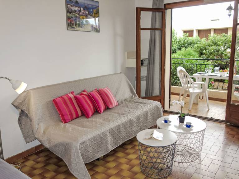 Holiday apartment with terrace & barbecue — photo 3