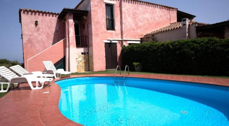 Villa with pool in Stintino