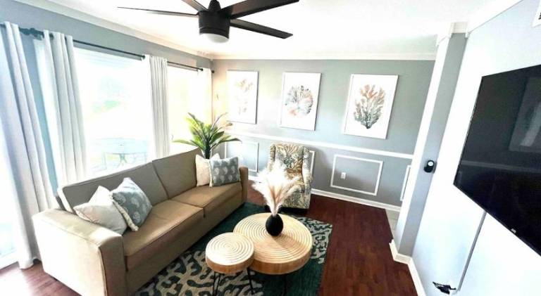 House with pool | Next to the beach | Pets are welcome — photo 2