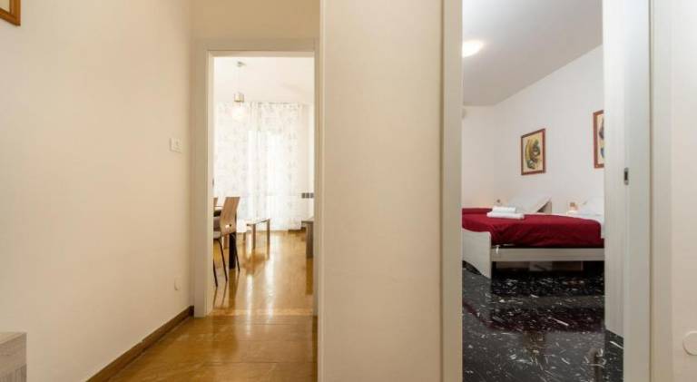 Holiday apartment with 2 rooms for 4 persons — photo 3