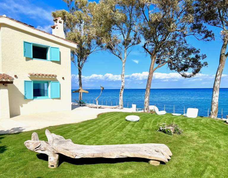 Fully equipped house with yard, terrace & BBQ | Sea view | Pet-friendly in Pula