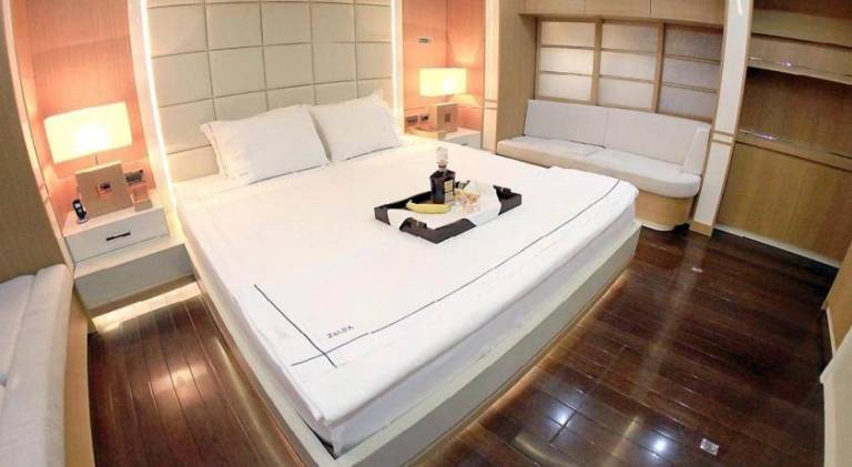 Wonderful boat with jacuzzi | Pet-friendly — photo 2