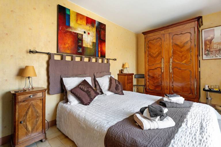 Bed & breakfast with yard & patio | Garden view | Good for workation | Pet-friendly — photo 3