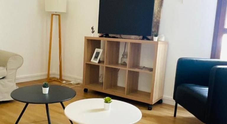 Rental apartment with 4 rooms for 8 persons in Olivet