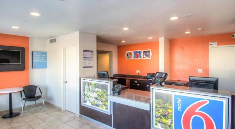 Motel 6 Redding, CA - North — photo 4