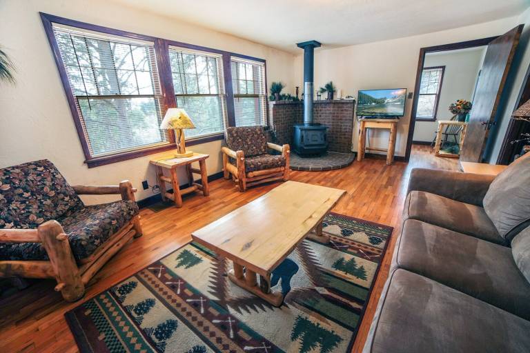 Cabin with private pool — photo 2