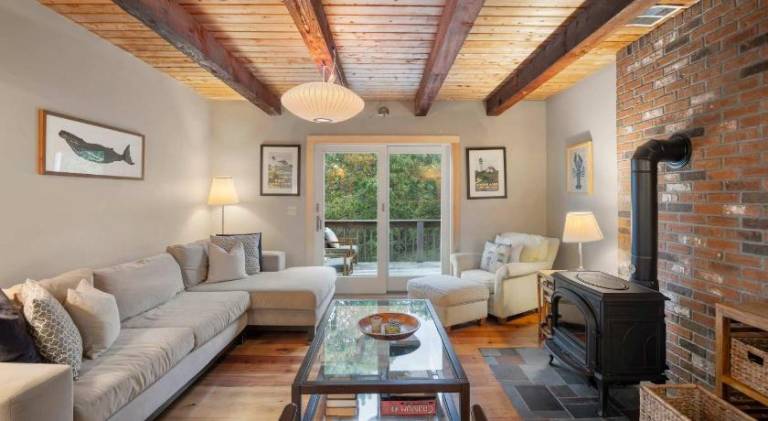 Vacation home with grill, garden & patio — photo 2