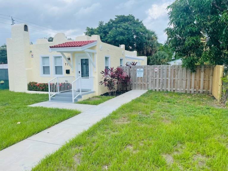 House West Palm Beach