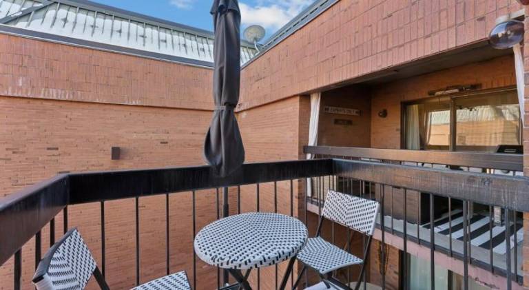 Holiday apartment with pool — photo 5