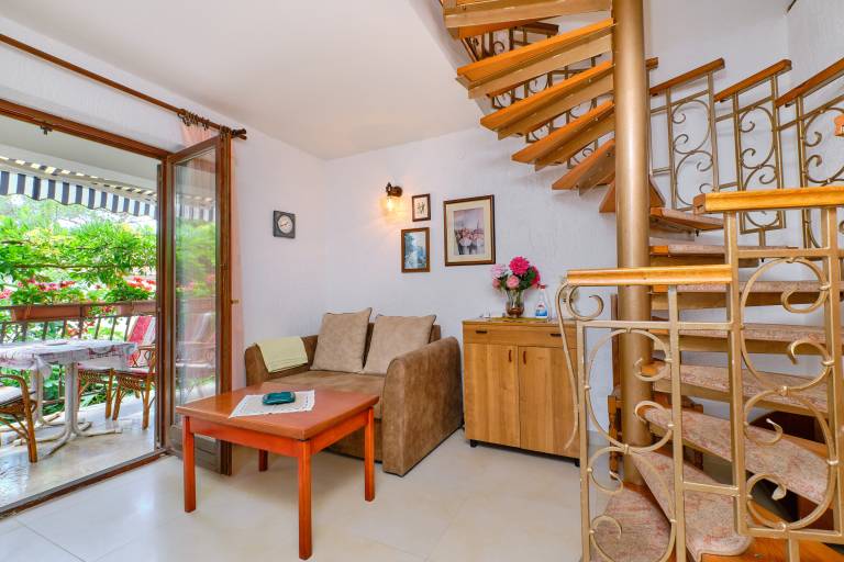 One bedroom apartment with terrace Artatore, Lošinj (A-2509-e) in Mali Losinj