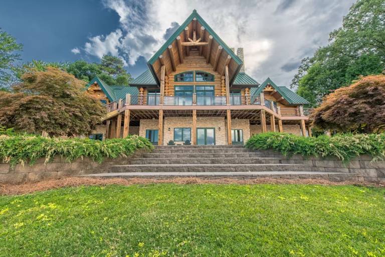 Cabin Lake Norman of Catawba