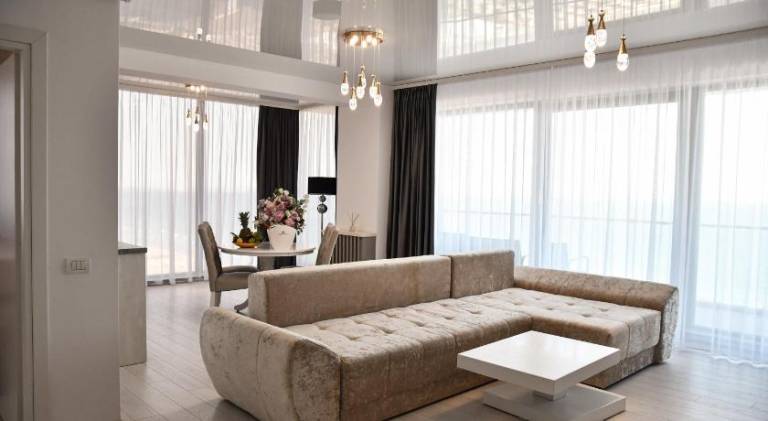 Serviced apartment Mamaia-Sat