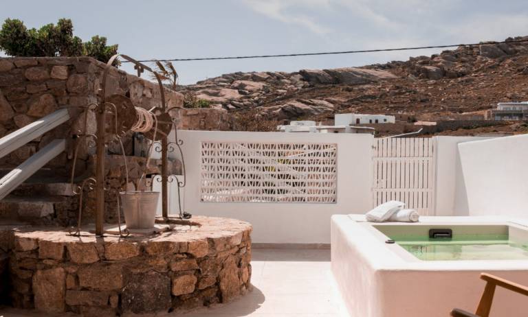 Family-friendly villa with jacuzzi, patio & fast internet | Mountain view | Pet-friendly — photo 2