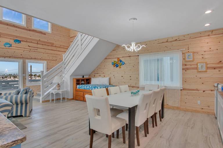 Vacation home with patio & barbeque | Perfect for remote work — photo 5