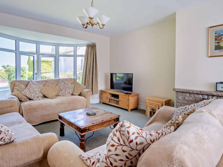 Fully equipped cottage with patio & yard | Water view | Close to the beach | Pets are welcome — photo 4