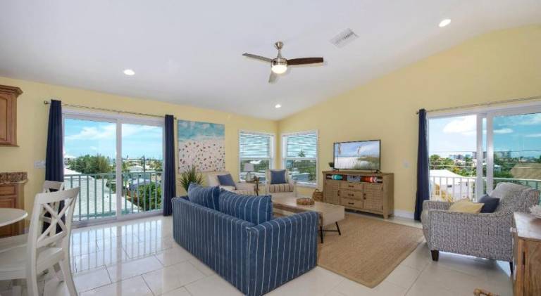 Spacious vacation home with pool & jacuzzi | Next to the beach | Pets allowed — photo 2