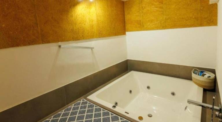 Charming holiday apartment with hot tub | Pets allowed — photo 3
