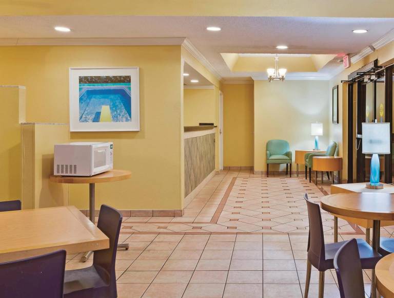 La Quinta Inn by Wyndham West Palm Beach - Florida Turnpike — photo 3
