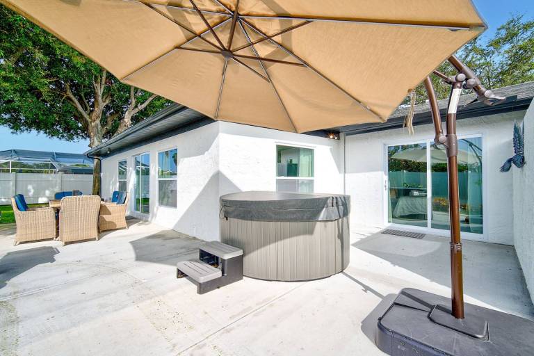 Fully equipped pleasant vacation home with barbeque, private pool & hot tub | Dogs allowed — photo 3