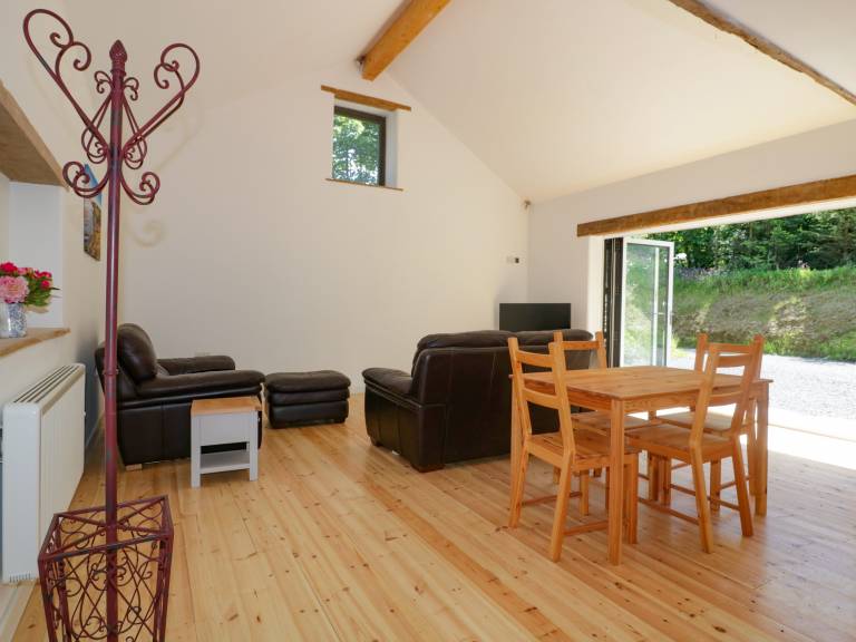 Children-friendly beautiful cottage with yard | Beach view | Pet-friendly — photo 5