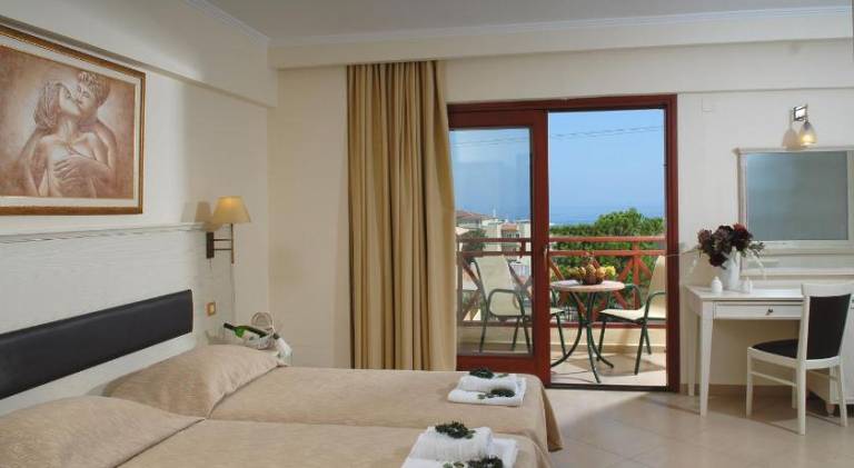 Cactus Beach Hotel — photo 2