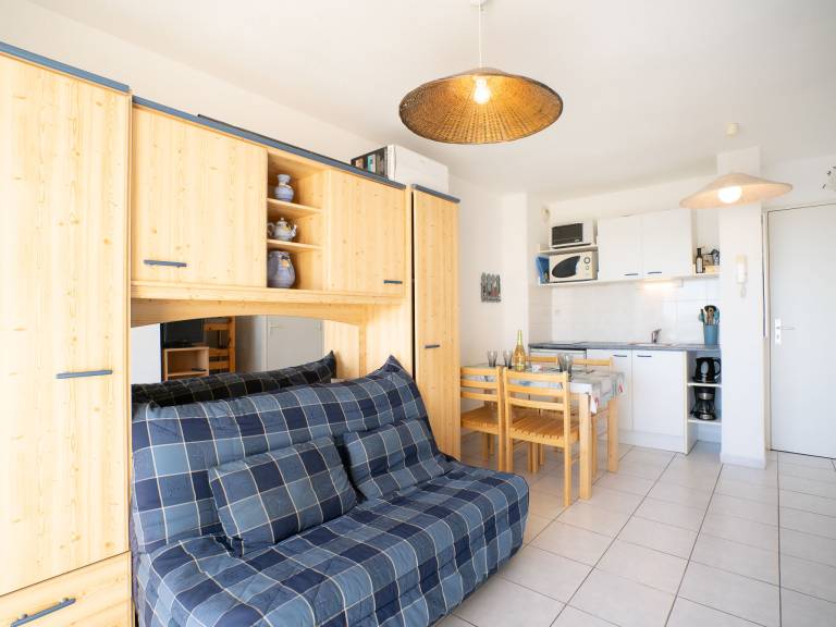 Holiday apartment with pool | Lake view — photo 2