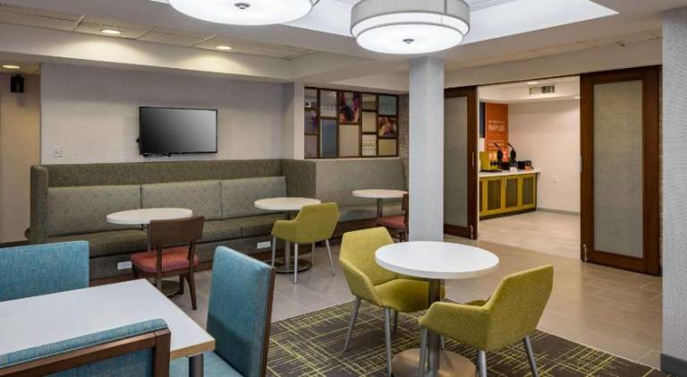 Hampton Inn Bentonville/Rogers — photo 3
