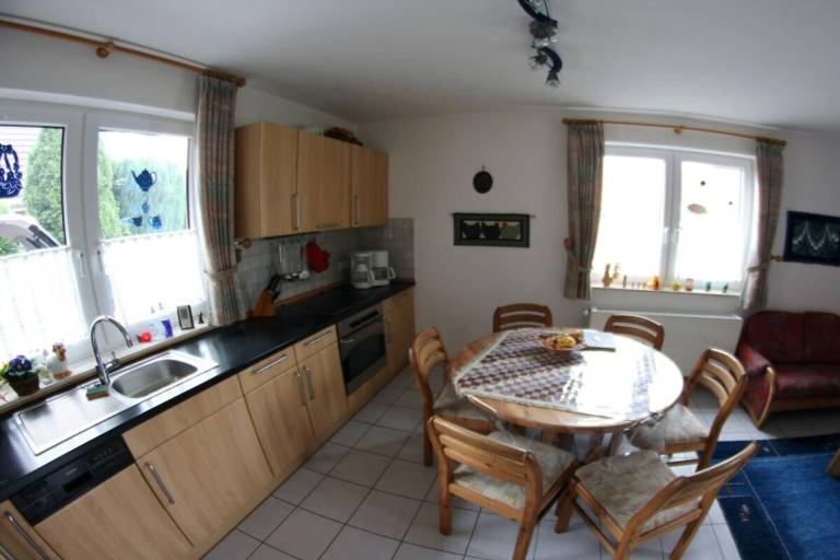 Child-friendly lovely house with BBQ, patio & garden | Pet-friendly — photo 2