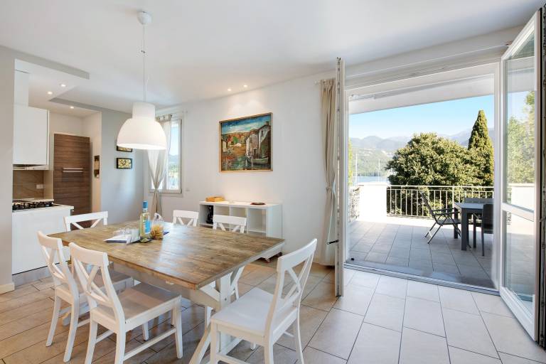 Fully equipped holiday apartment with patio & fast internet | Lake view | Close to the beach | Pets are welcome — photo 5