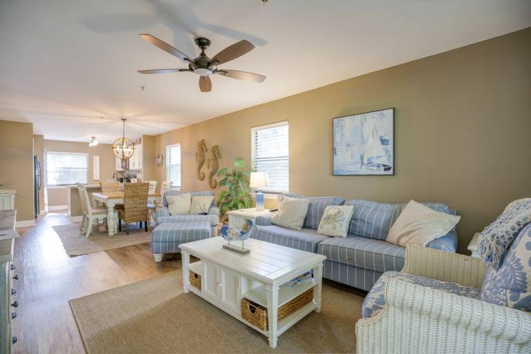 8001 Treetops: Pet Friendly Villa, Free Bikes, Beach Chairs, Tennis, Pool — photo 3