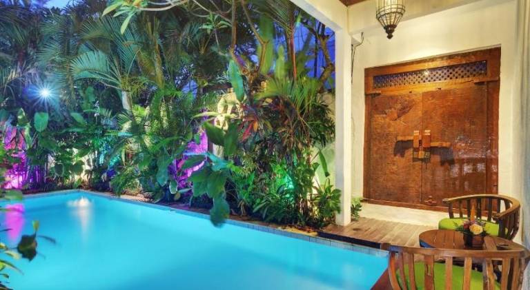 Vacation home with pool — photo 3