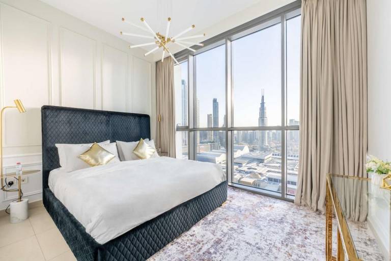 House with garden, private pool & BBQ | Close to Burj Khalifa | Perfect for remote work — photo 2