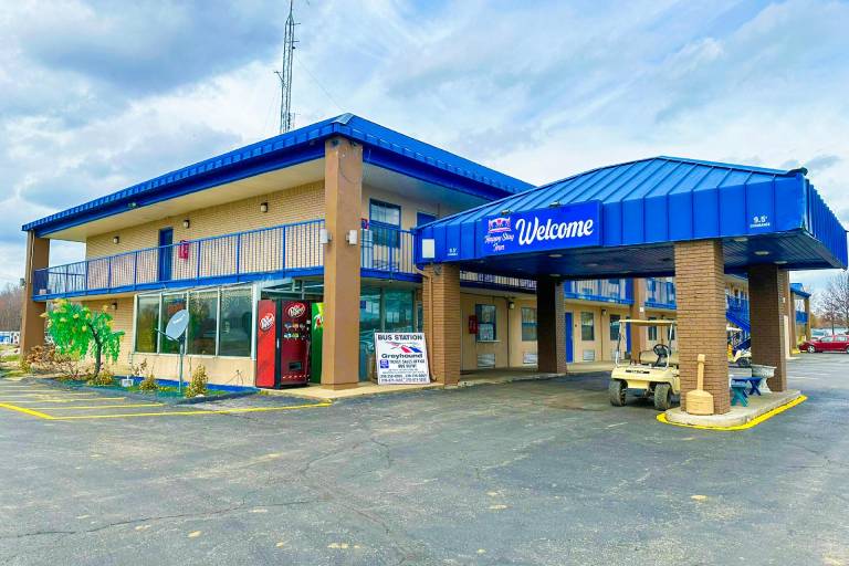 Happy Stay Inn Madisonville I-69 By OYO in Madisonville, KY