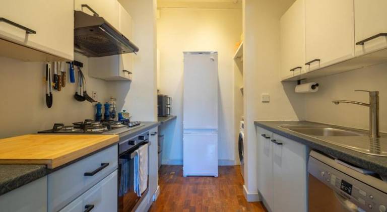 Apartment with 2 rooms for 5 persons — photo 3