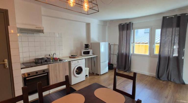 Apartment with 1 room for 4 persons — photo 2