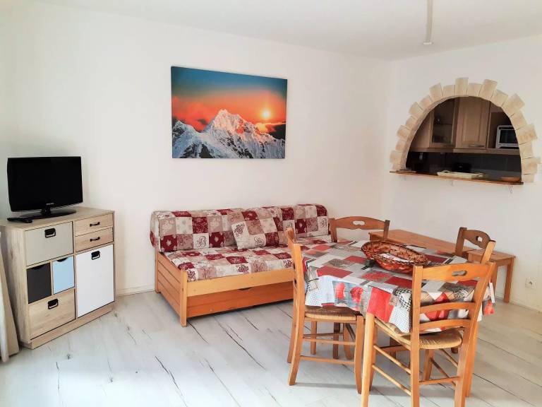 Studio with 1 room for 4 persons — photo 2