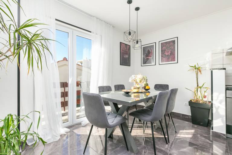Two bedroom apartment with balcony and sea view Duće, Omiš (A-24975-b) — photo 5