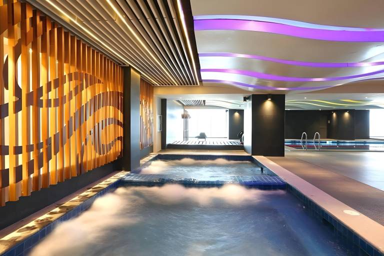 Holiday apartment with pool & hot tub — photo 3