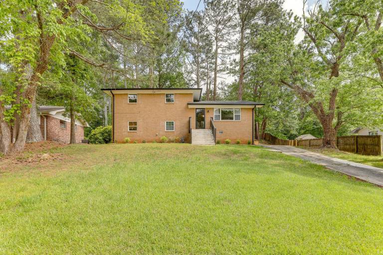 11 Mi to Dtwn Atlanta Family Home w Yard