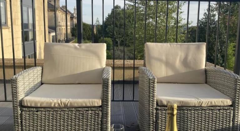 Holiday apartment with yard — photo 4