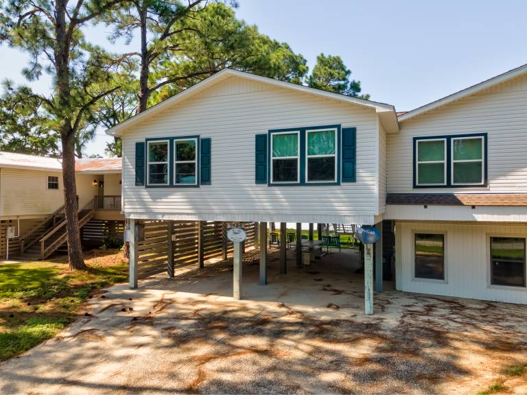 Happy Lee Ever After - 1424 Cadillac Avenue — photo 5