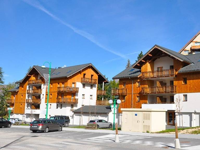 Beautiful rental apartment with patio | Next to the ski | Pets are welcome — photo 3