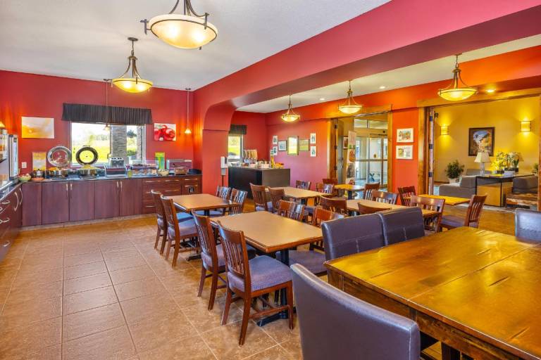 Quality Inn & Suites — photo 5