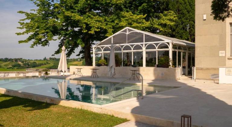 Villa with pool, yard & sauna | Pets allowed — photo 4