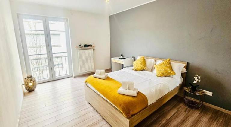 Chic 2BR easy access to the train station-2b — photo 2