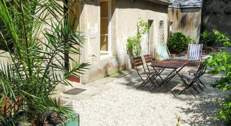 House with 1 room for 4 persons in Bayeux